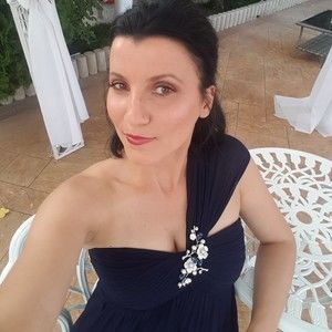 Meet your Posher, Daniela